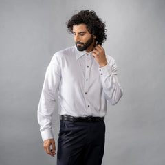 Bamboo Royale is enriched by natural mother‑of‑pearl buttons