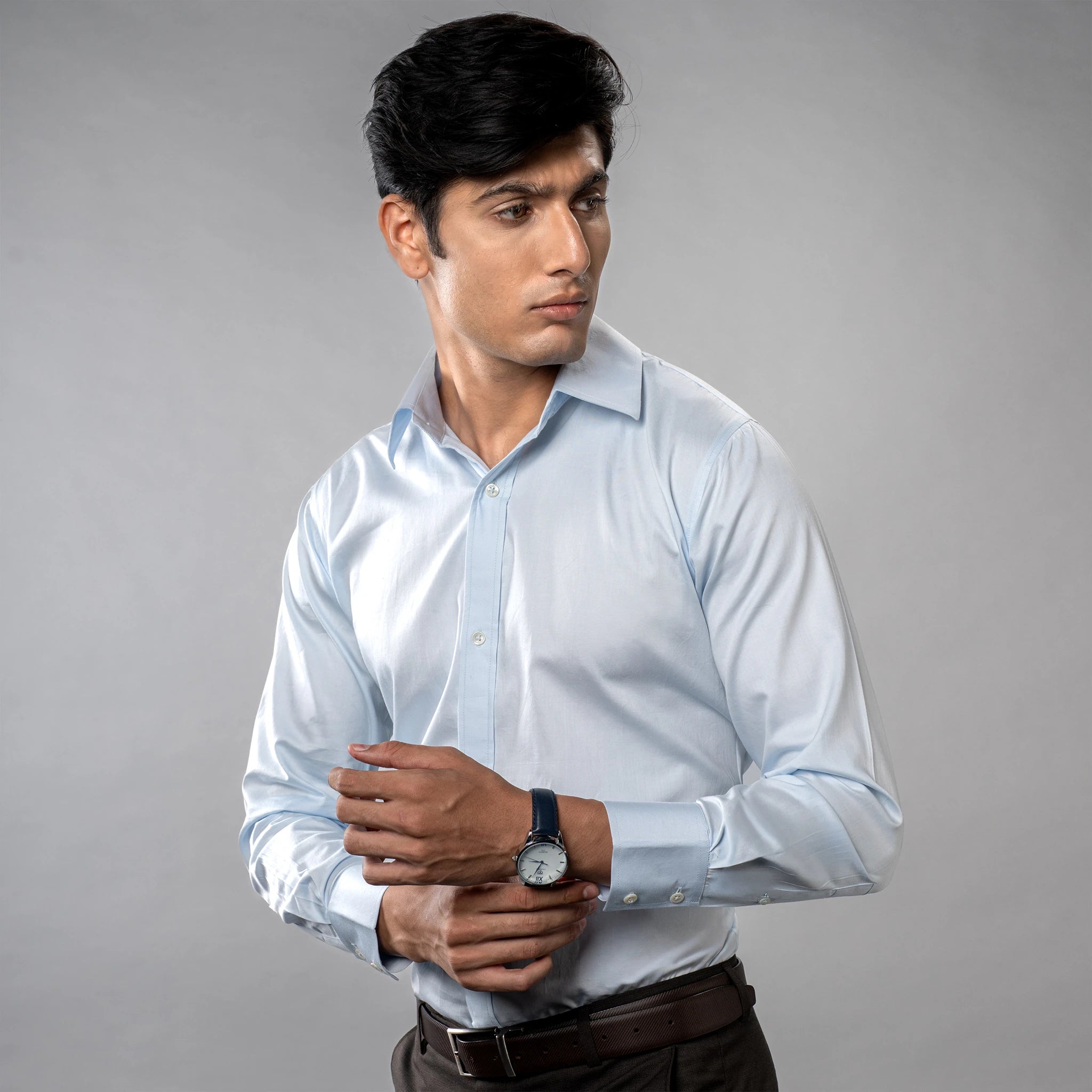 shirt is crafted from satin-finish Giza Cotton, versatile, refined