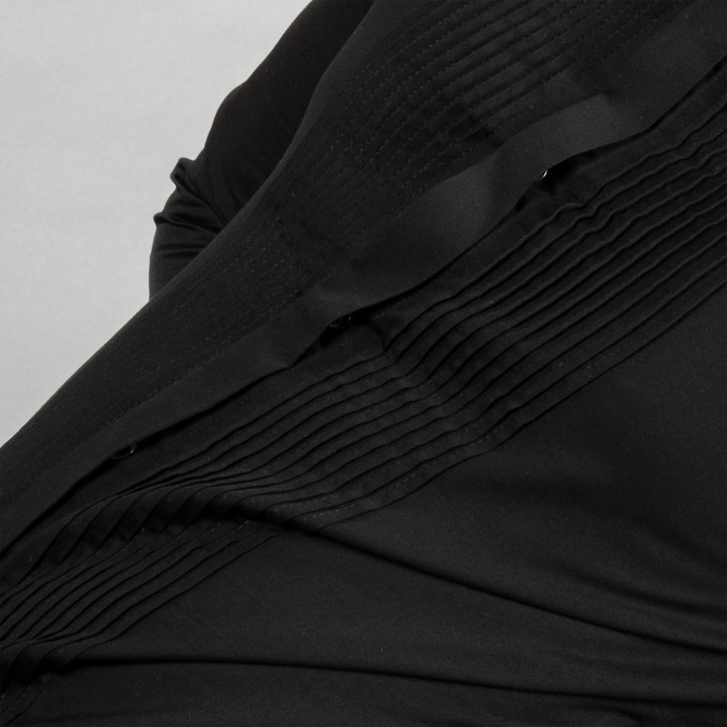 ustrous Giza Cotton and adorned with natural mother‑of‑pearl buttons 