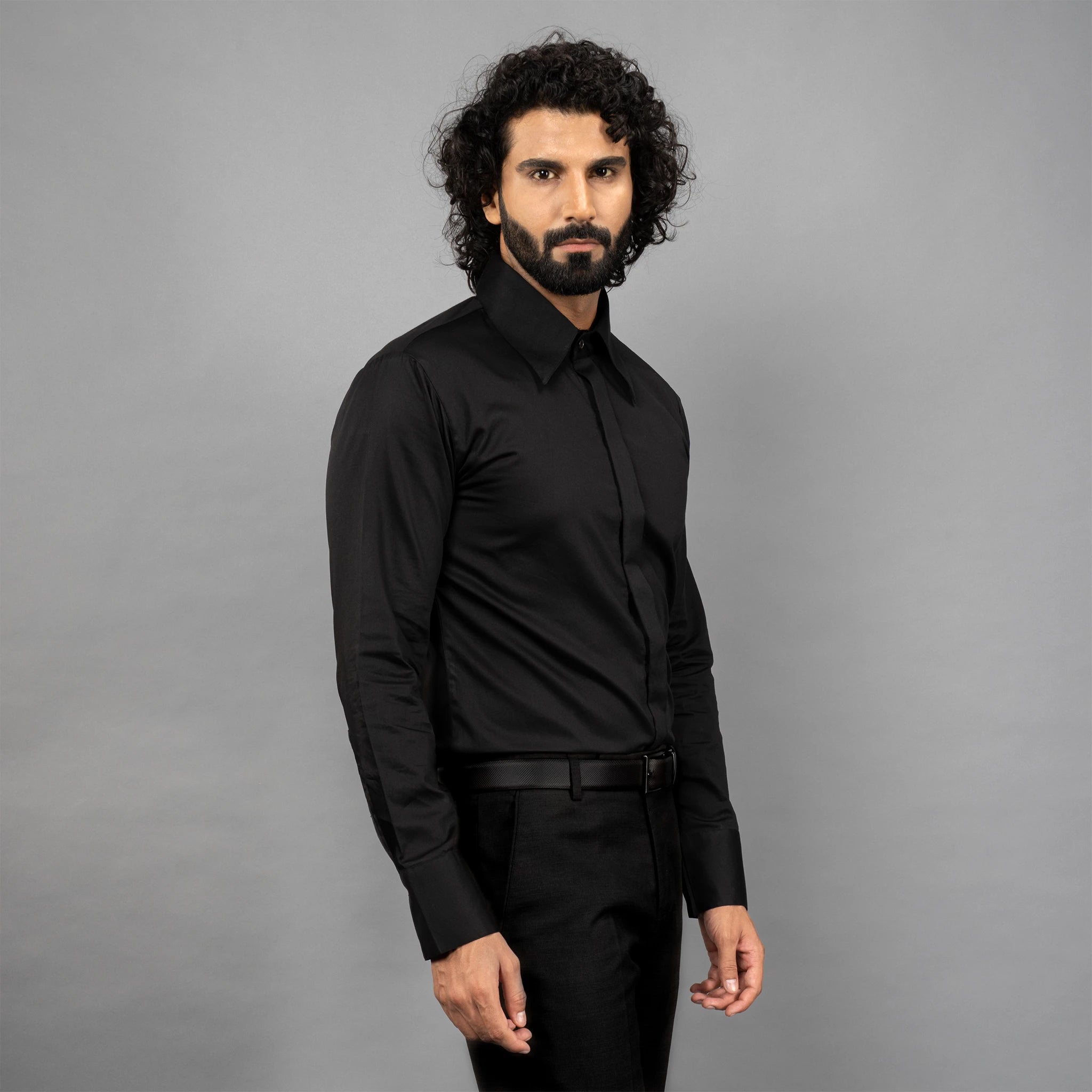 rare spear‑point collar, The Lance Collar merges sharp design with the softness and sheen of premium Giza Cotton and embellishment of natural mother‑of‑pearl buttons 