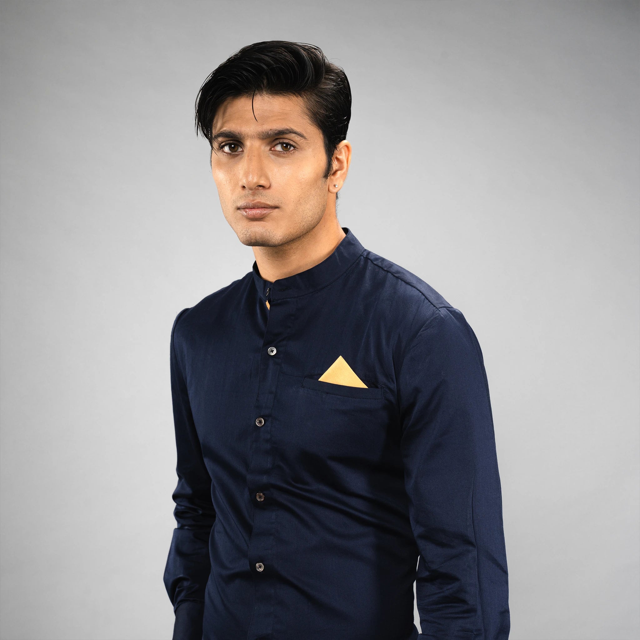 luxurious Giza Cotton, The Mandarin Luxe blends the sleek minimalism of a mandarin collar with welt pocket